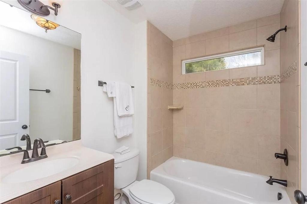 Modern, Upscale, And New Blue Bungalow In The Heart Of Downtown St Augustine سانت أوغيستين المظهر الخارجي الصورة